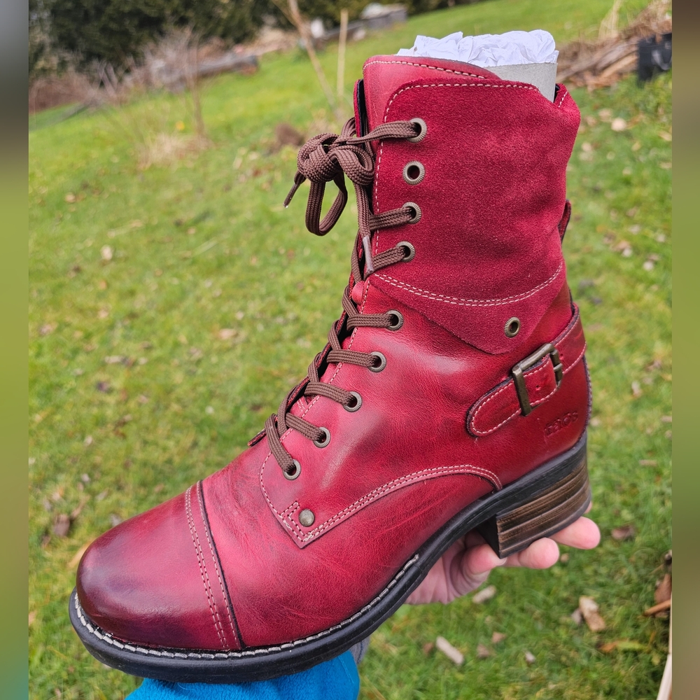 Taos Crave Red Boot size 42